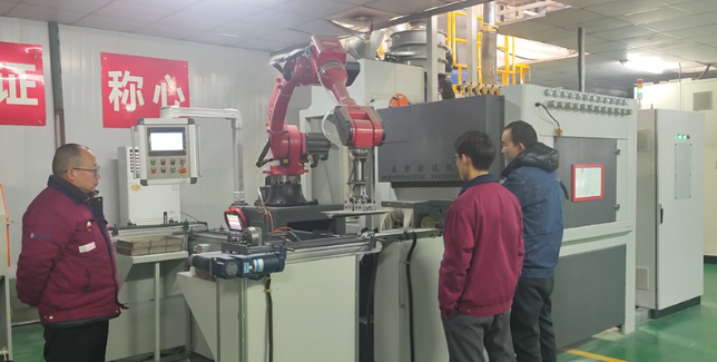 文山自动喷砂机选型要点，看完少走弯路。